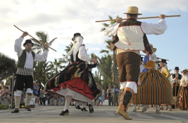 Bailes típicos en Tenerife